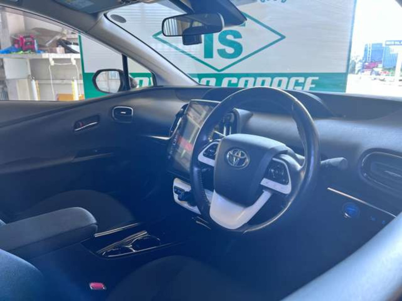 PRIUS PHV