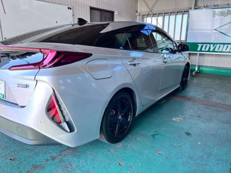 PRIUS PHV