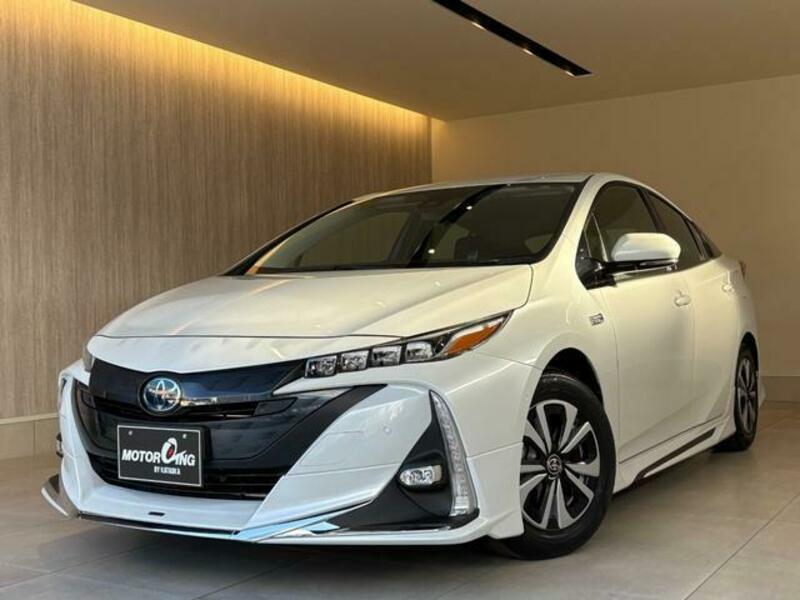 TOYOTA PRIUS PHV