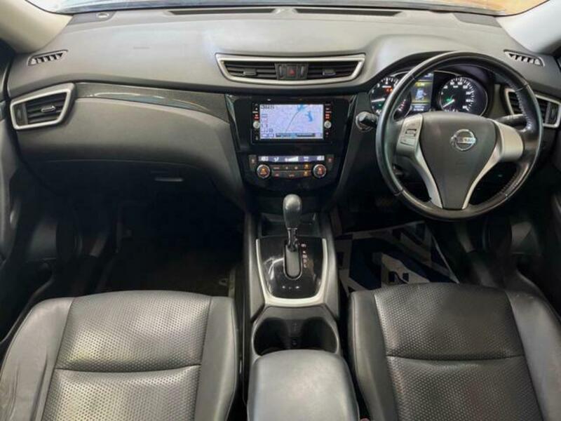X-TRAIL
