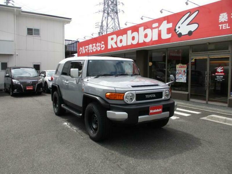 TOYOTA FJ CRUISER