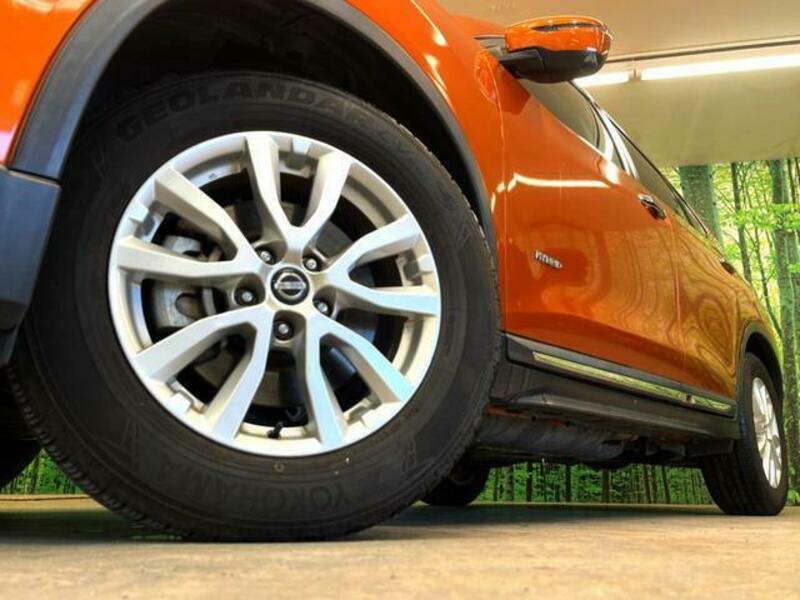 X-TRAIL