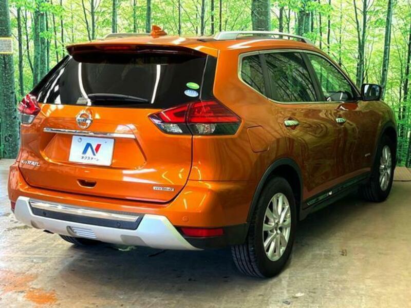 X-TRAIL