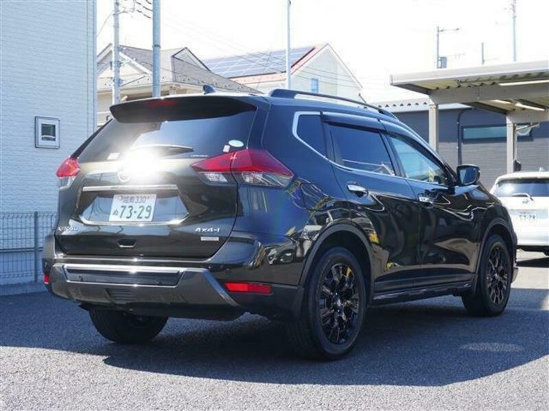 X-TRAIL