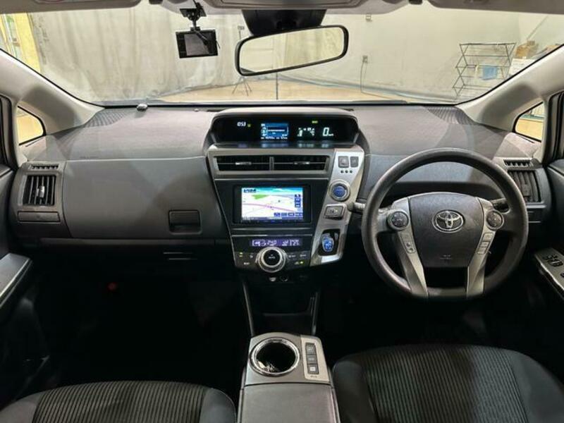 PRIUS ALPHA