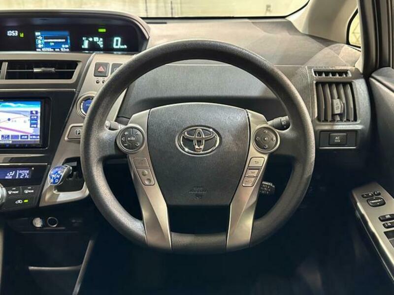 PRIUS ALPHA