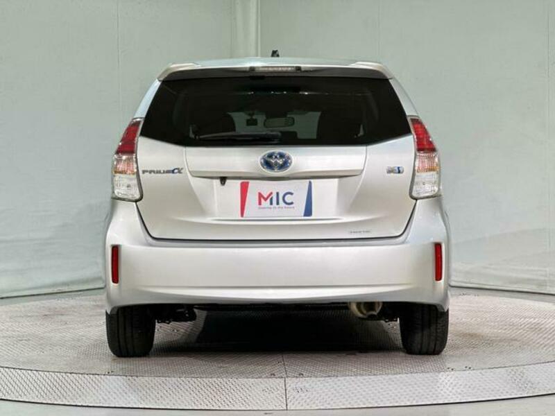 PRIUS ALPHA
