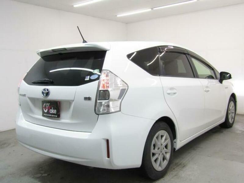 PRIUS ALPHA