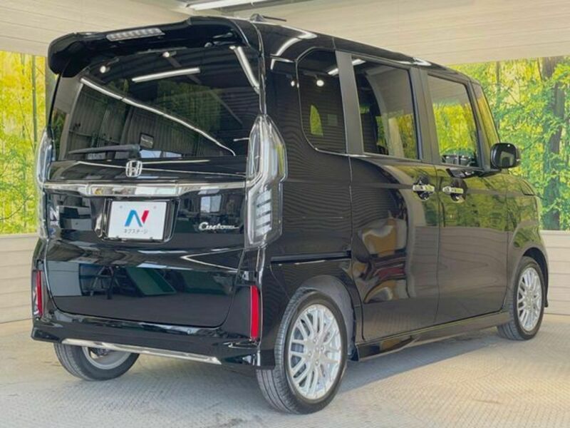 N BOX CUSTOM