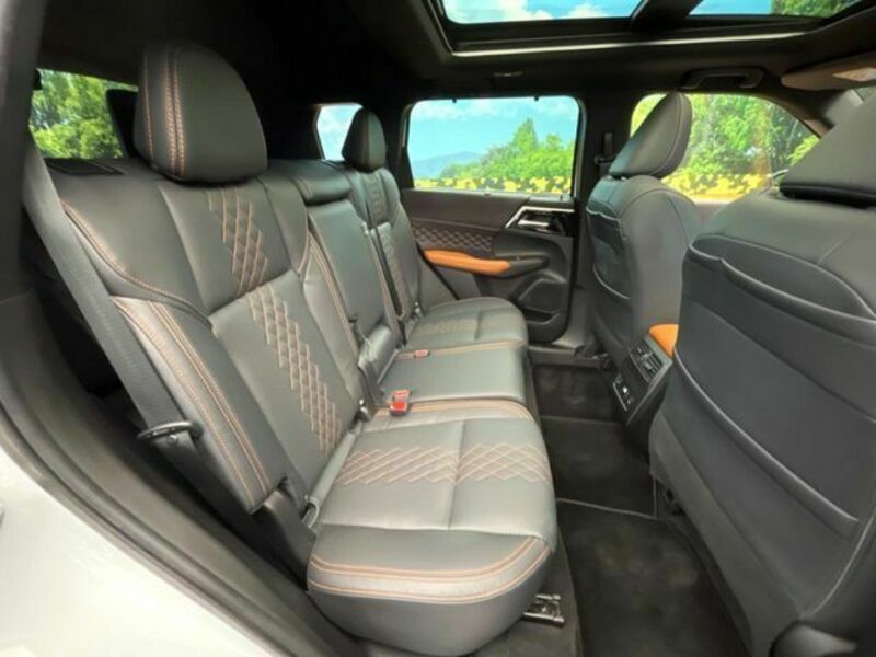 OUTLANDER PHEV