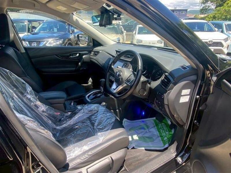 X-TRAIL