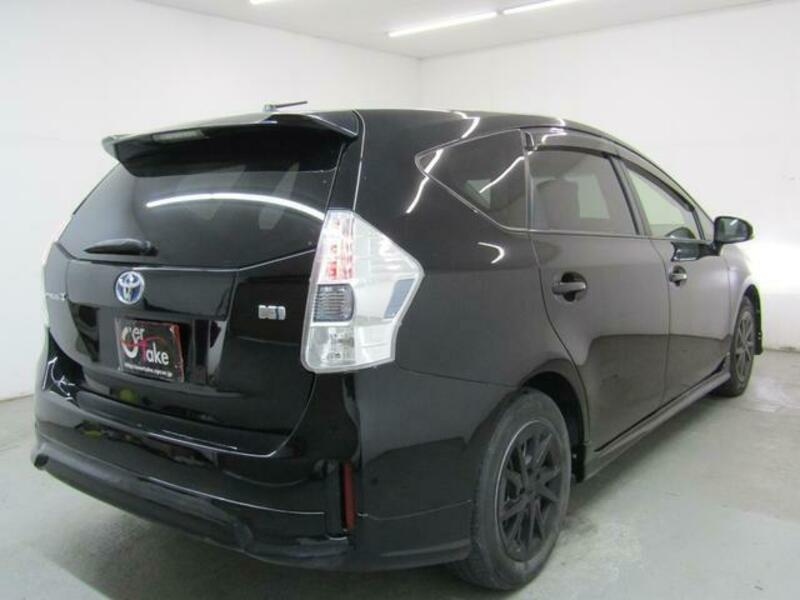 PRIUS ALPHA