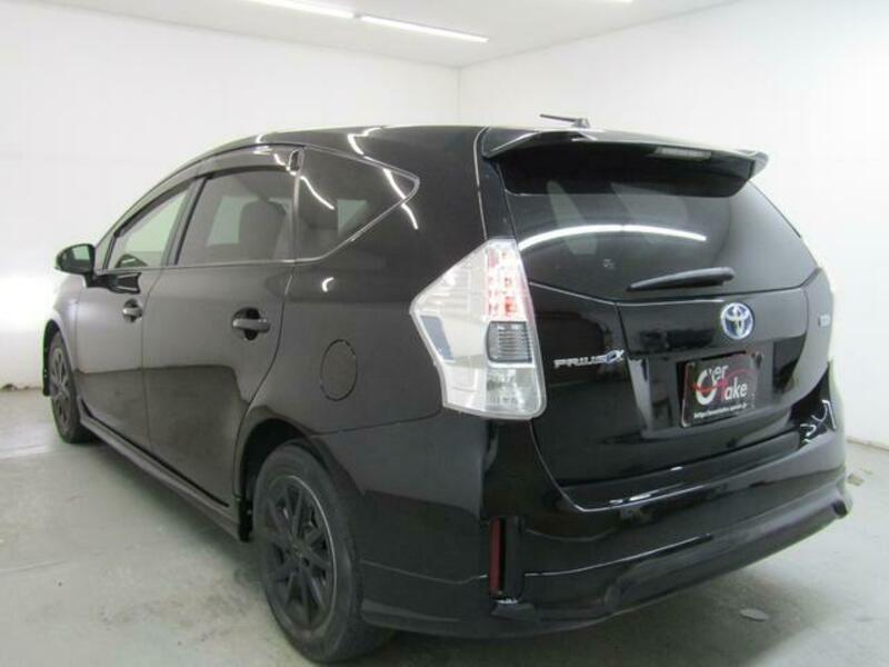 PRIUS ALPHA
