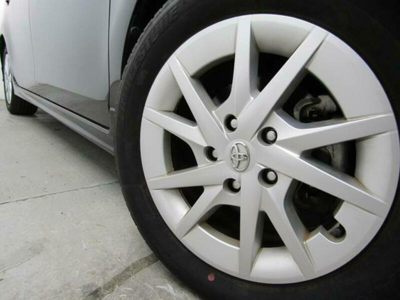 PRIUS ALPHA