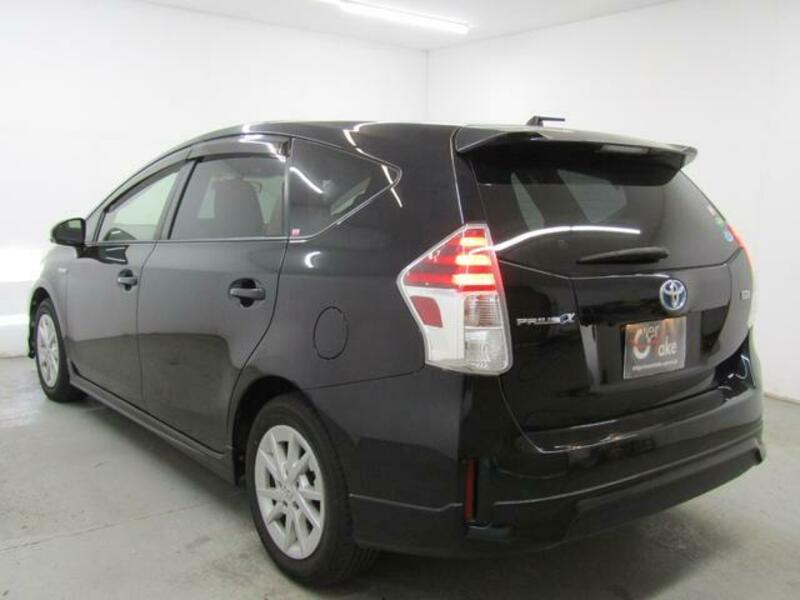 PRIUS ALPHA
