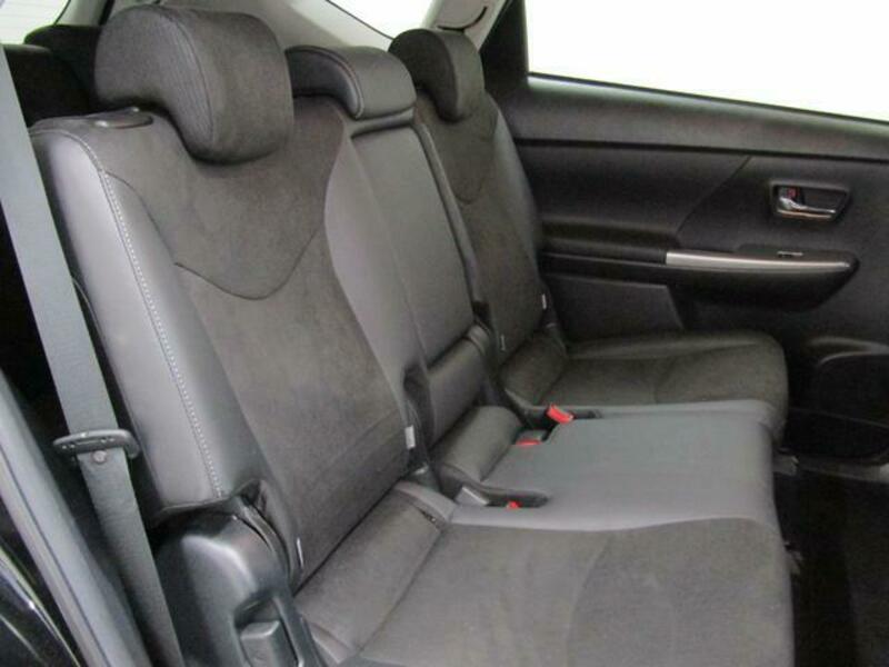 PRIUS ALPHA