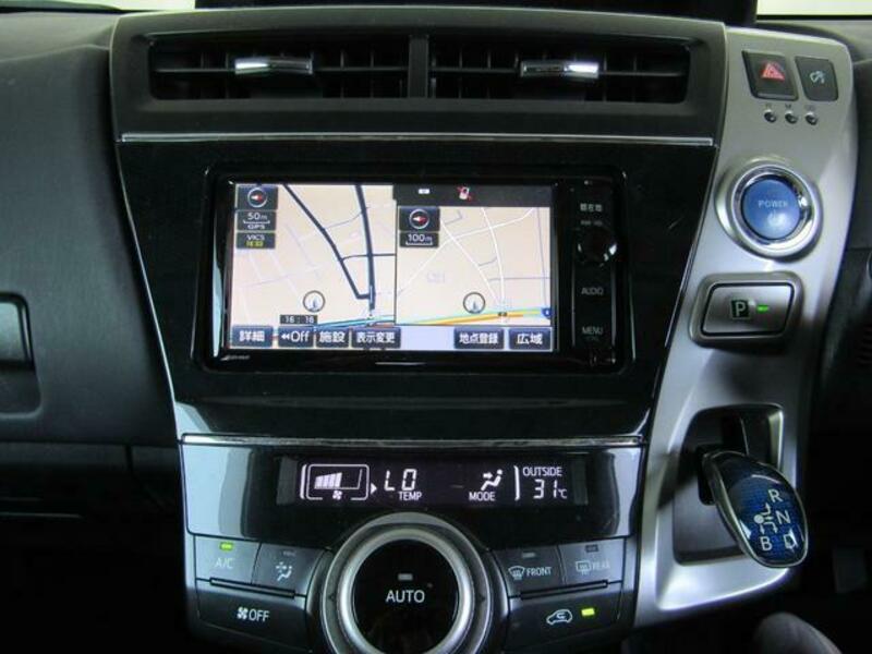 PRIUS ALPHA