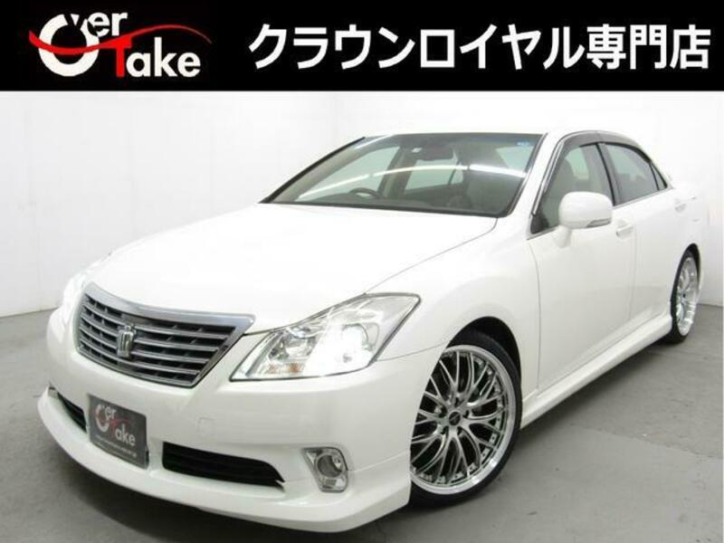 TOYOTA CROWN