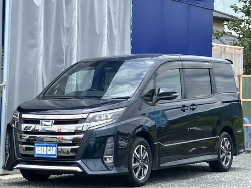 TOYOTA NOAH