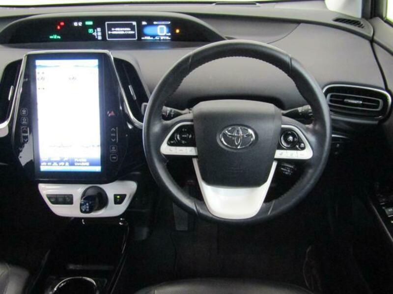 PRIUS PHV