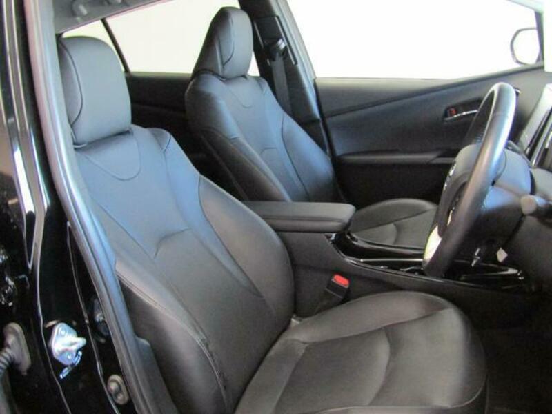 PRIUS PHV