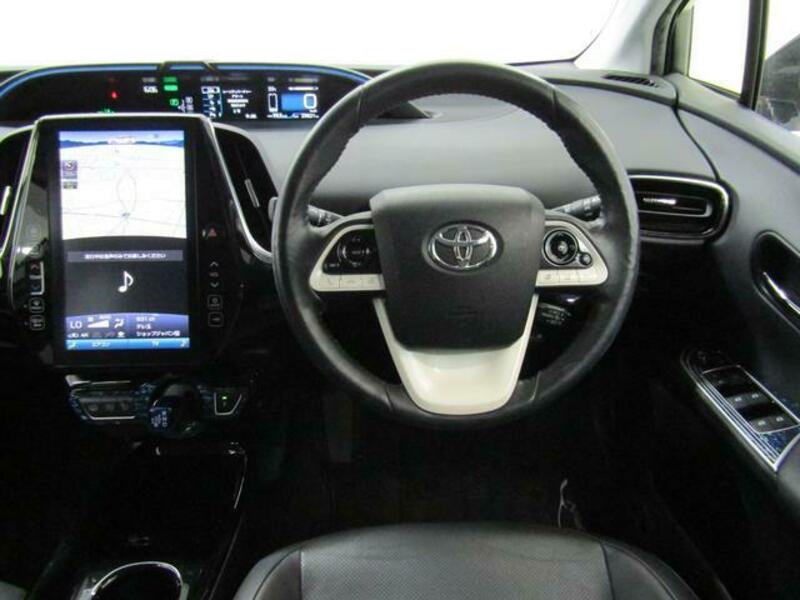 PRIUS PHV