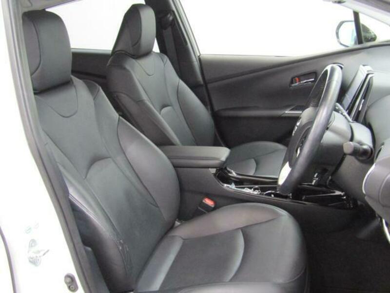 PRIUS PHV