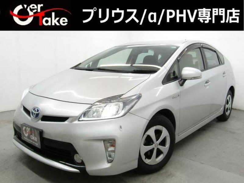 TOYOTA PRIUS