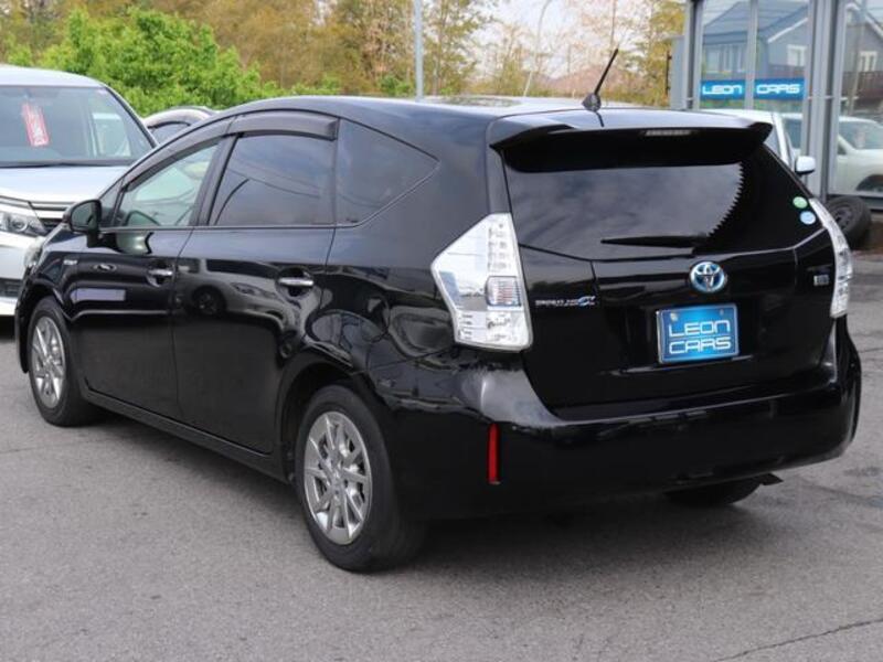 PRIUS ALPHA