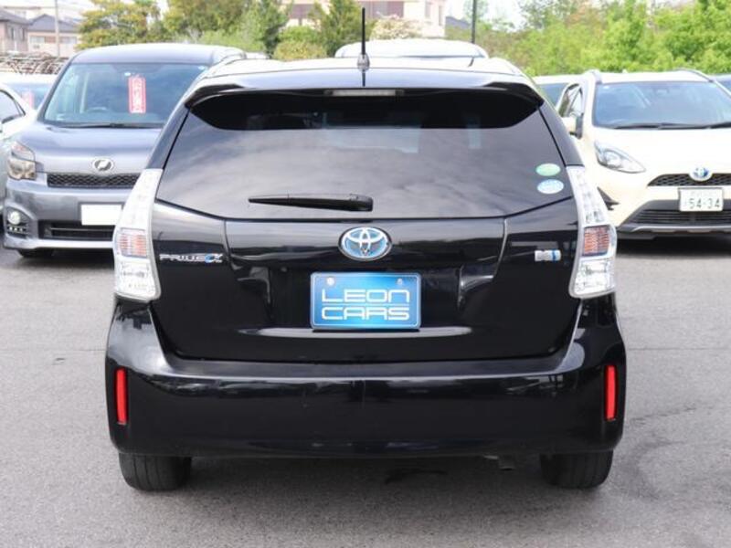 PRIUS ALPHA