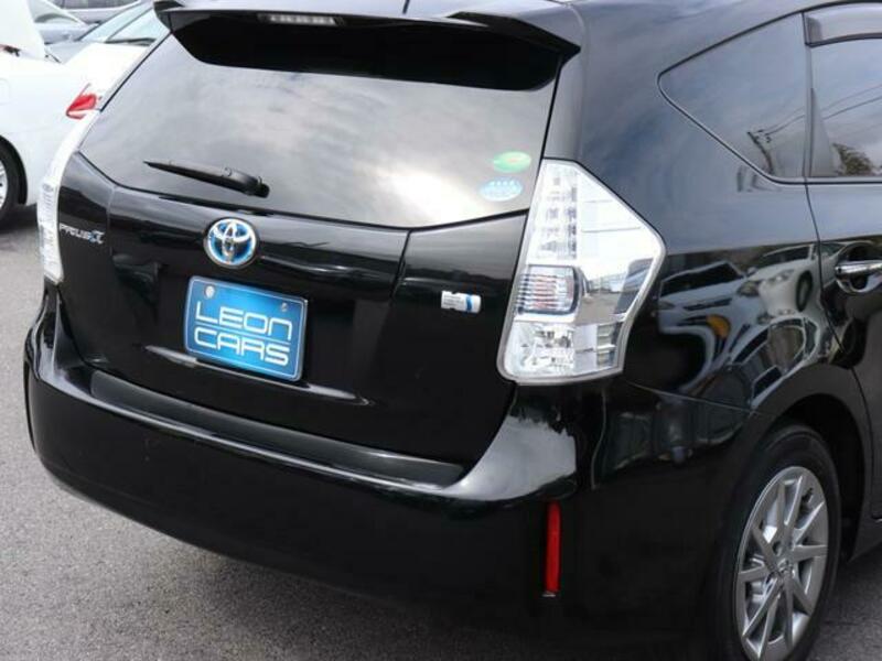 PRIUS ALPHA