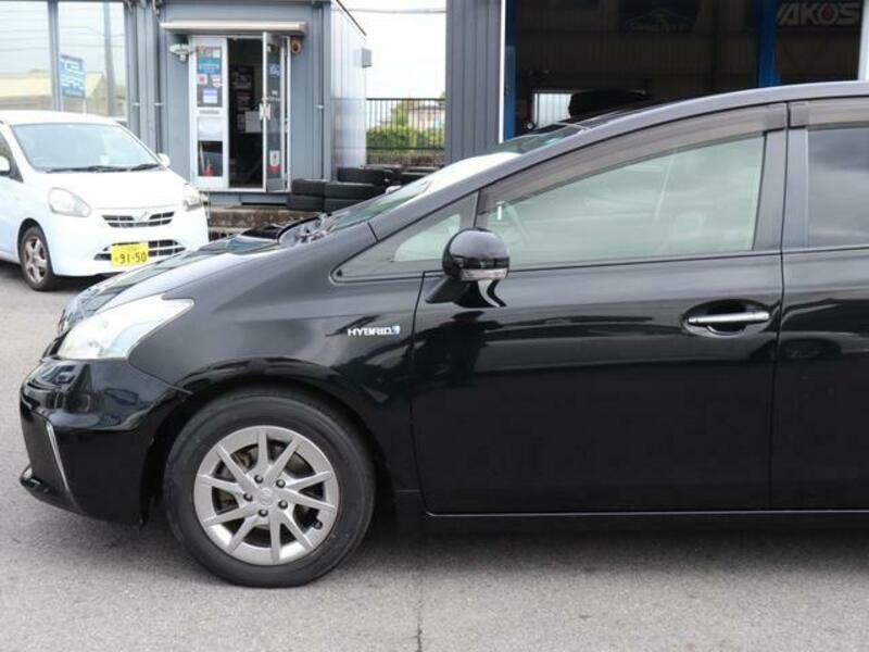 PRIUS ALPHA