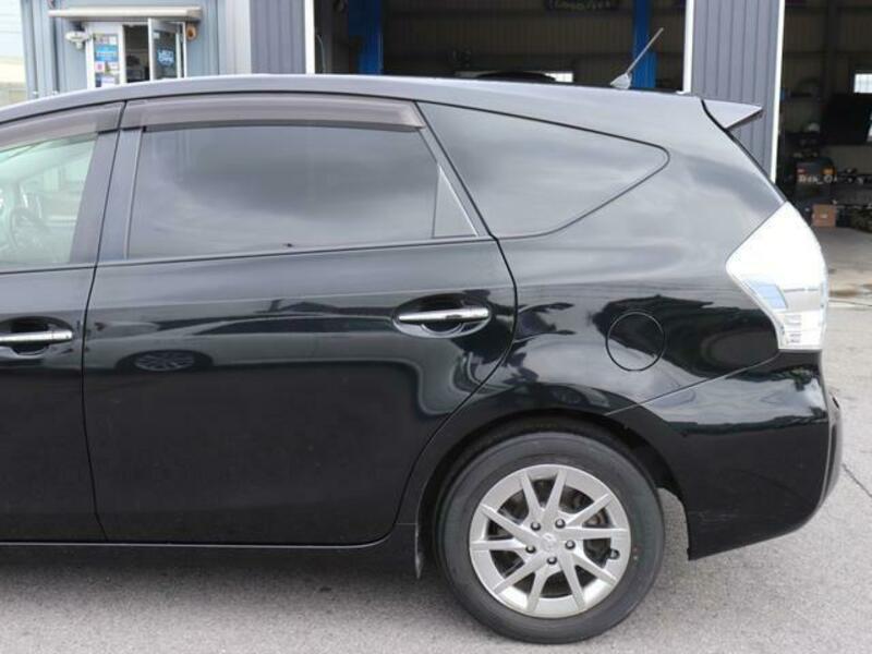 PRIUS ALPHA