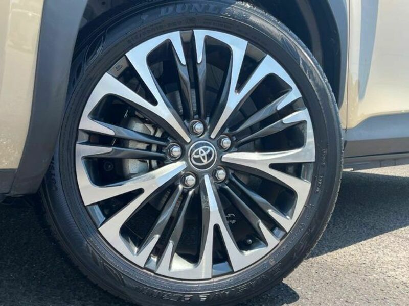 YARIS CROSS