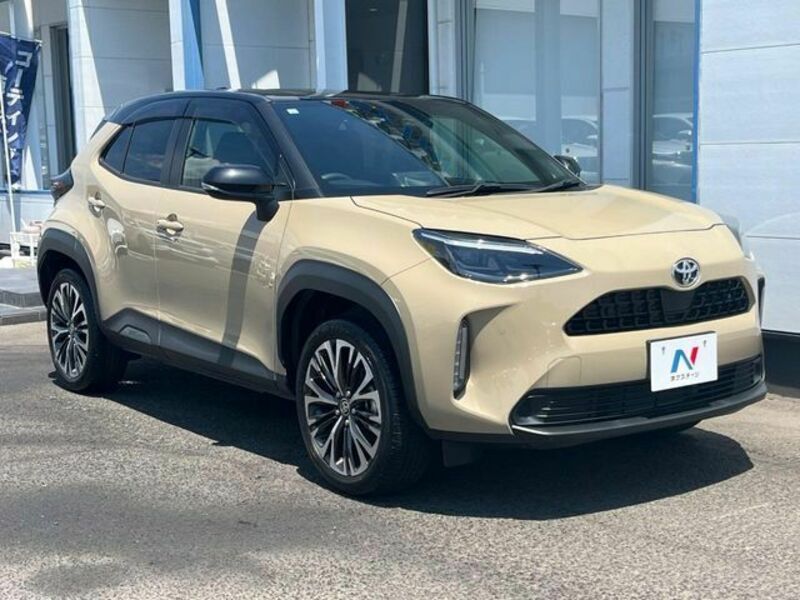 YARIS CROSS