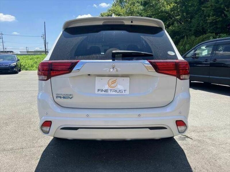 OUTLANDER PHEV