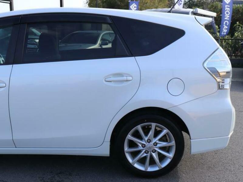 PRIUS ALPHA