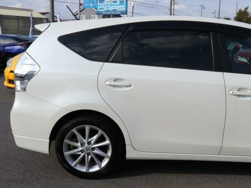 PRIUS ALPHA