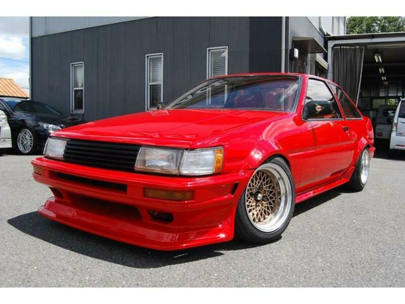COROLLA LEVIN