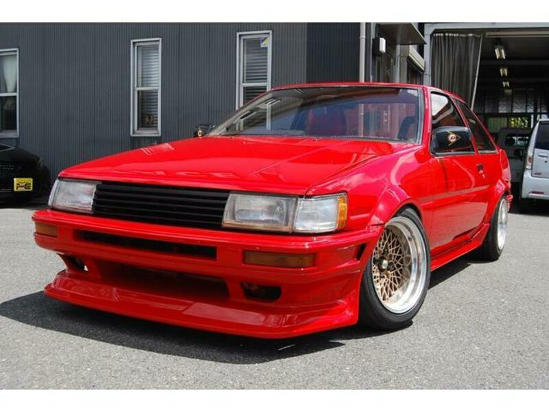 COROLLA LEVIN
