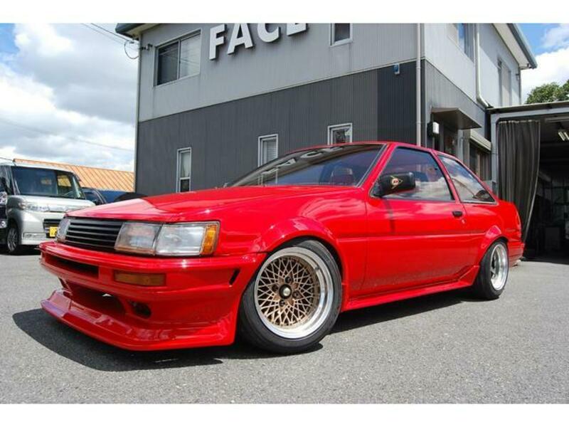 COROLLA LEVIN