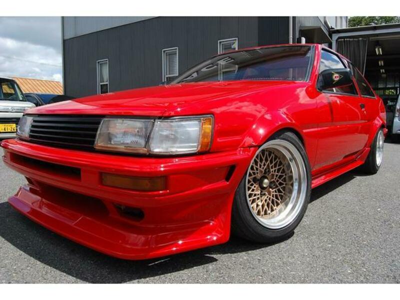 COROLLA LEVIN