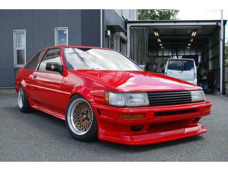 COROLLA LEVIN