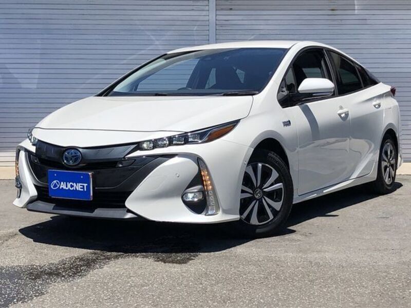 TOYOTA PRIUS PHV