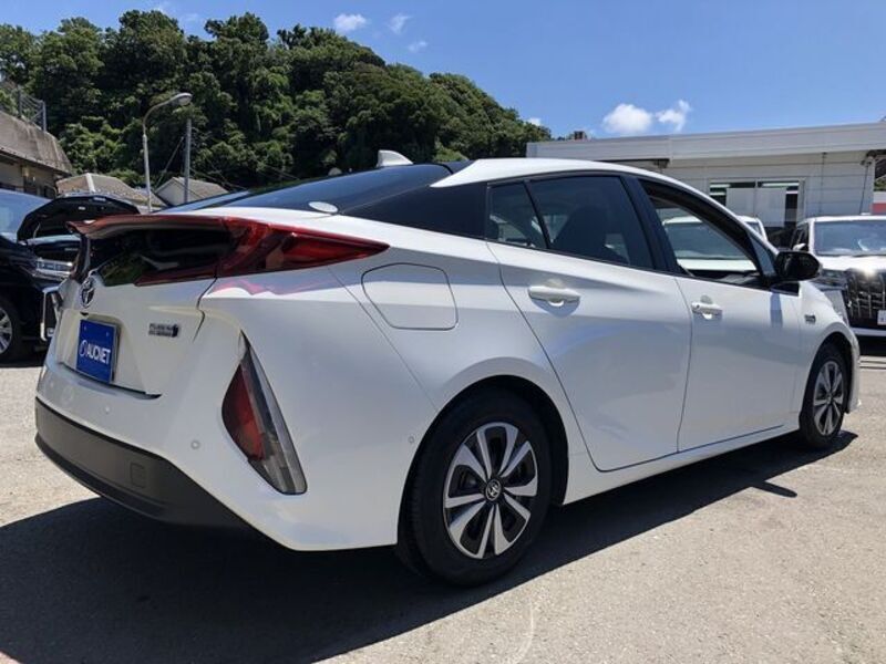 PRIUS PHV