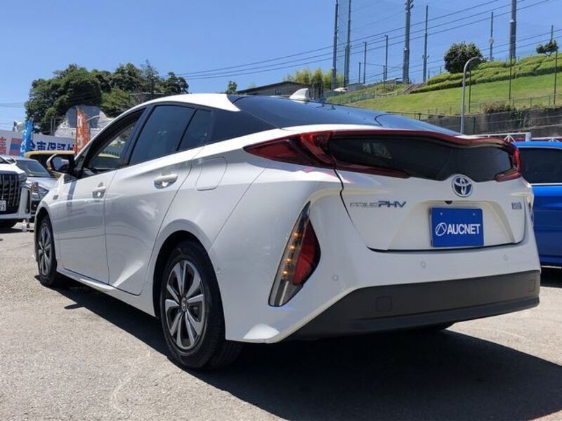 PRIUS PHV