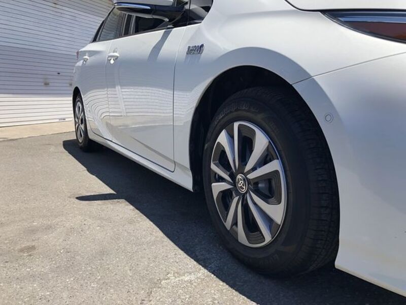 PRIUS PHV