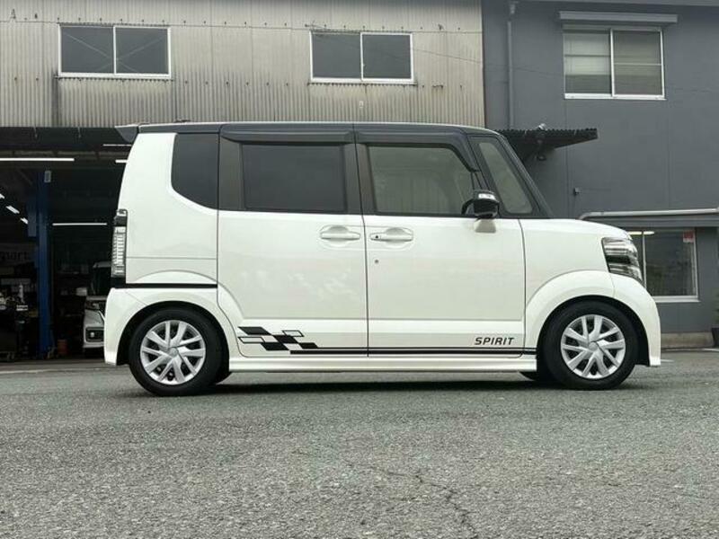 N BOX CUSTOM
