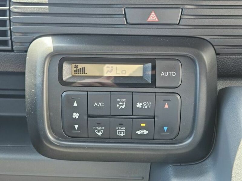 N-VAN