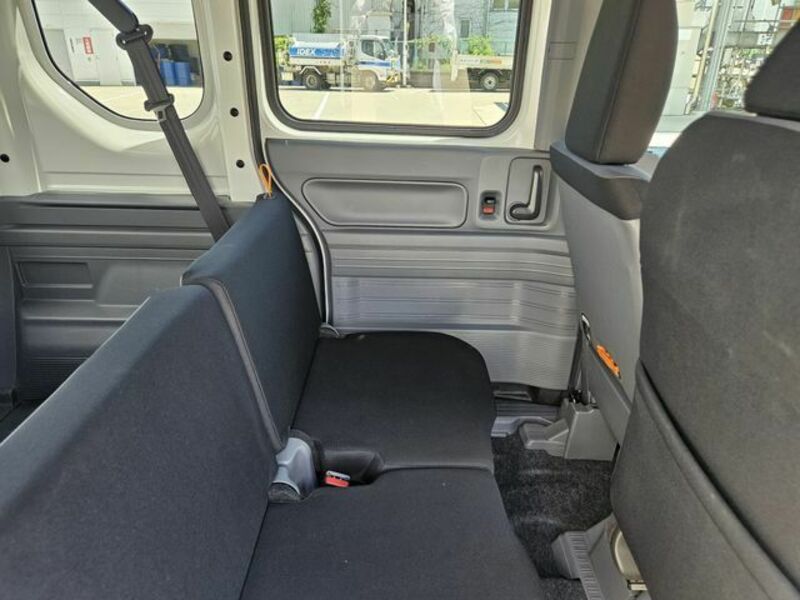 N-VAN